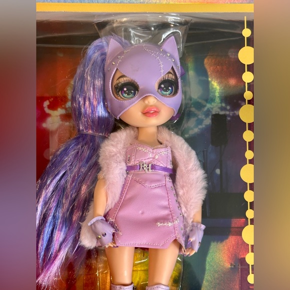 Rainbow High Doll - Picture 6 of 9